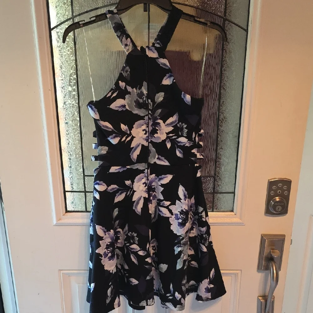 Xtraordinary Black and Blue Floral Backless Dress, Medium🖤💙 Like New Condition